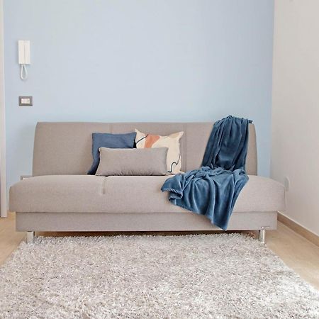 Andrea Home- Collegato A Roma E Aeroporto 피우미치노 외부 사진