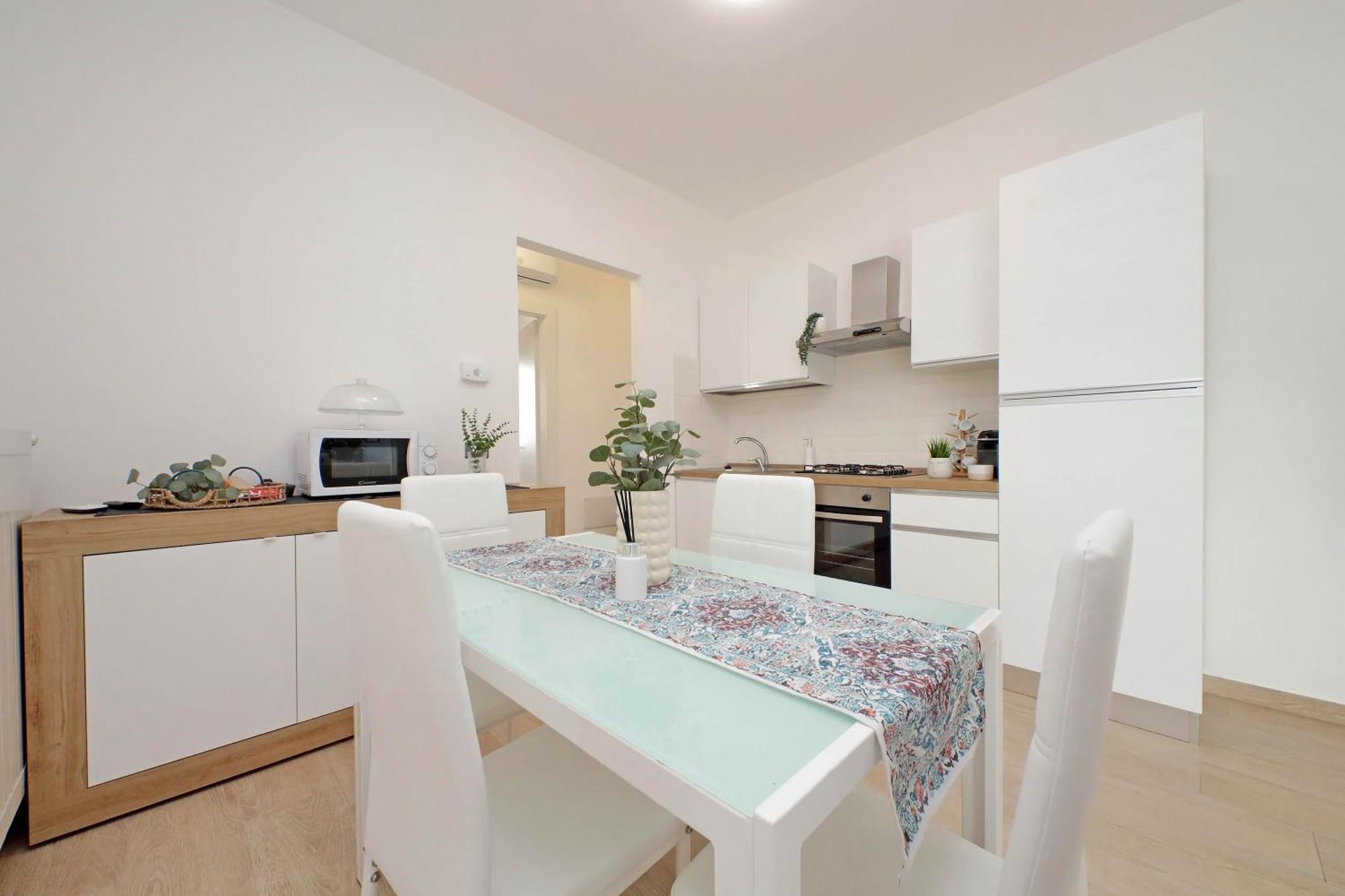 Andrea Home- Collegato A Roma E Aeroporto 피우미치노 외부 사진